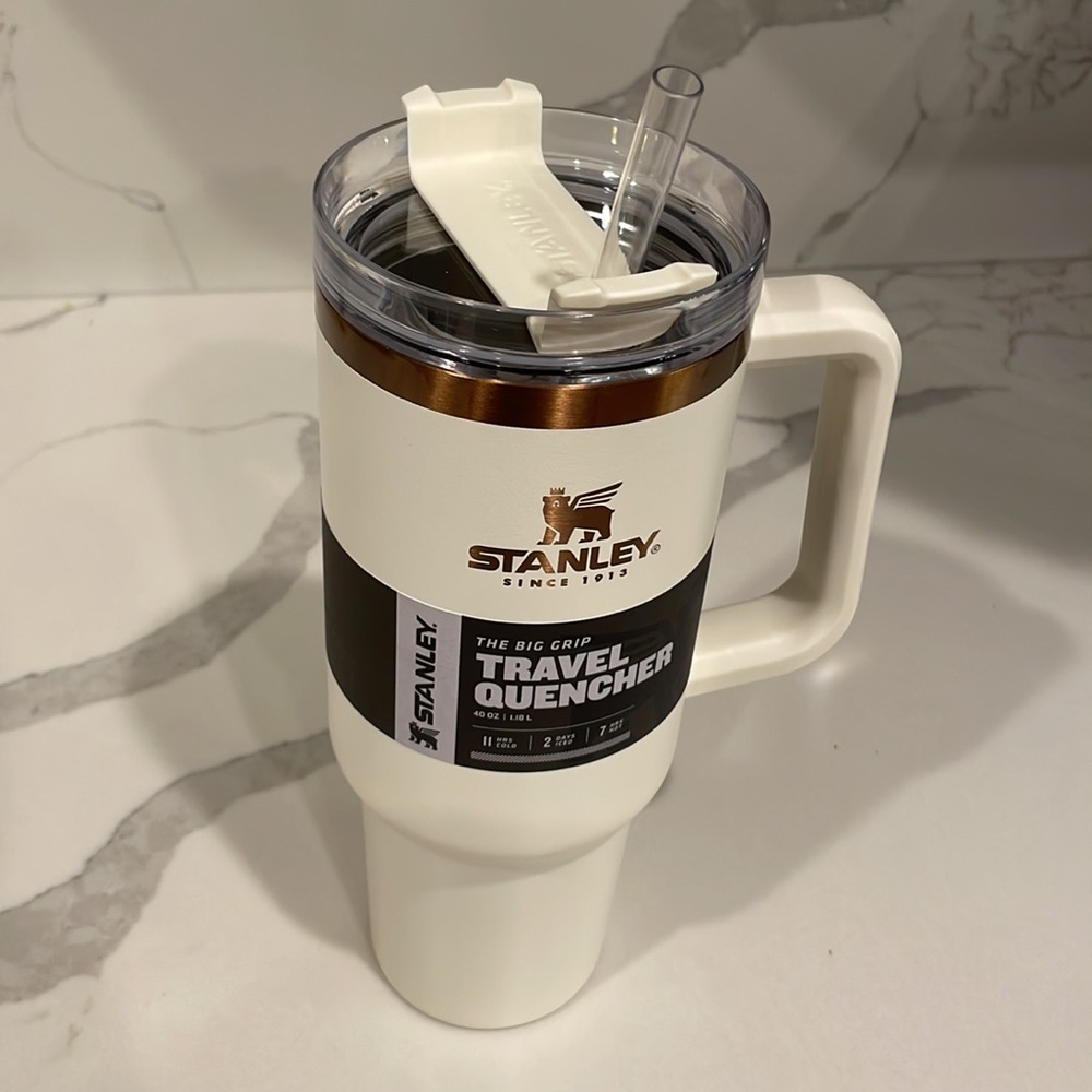 Stanley - MAGNOLIA CREAM + COPPER - 40 oz Adventure Quencher Travel Tumbler- NWT - Picture 8 of 8